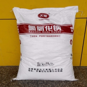 片堿（氫氧化鈉/NaOH）——火堿，苛性